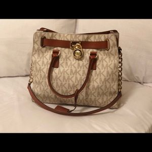 Michael kors purse